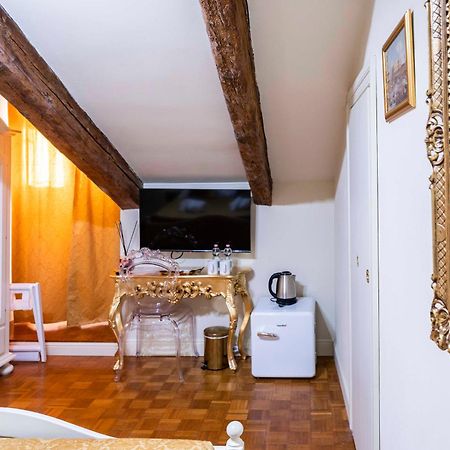 Palazzo Titti Rialto Suites Venice Exterior photo