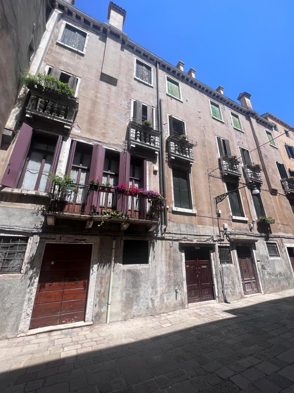 Palazzo Titti Rialto Suites Venice Exterior photo