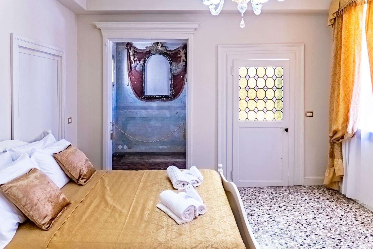 Palazzo Titti Rialto Suites Venice Exterior photo
